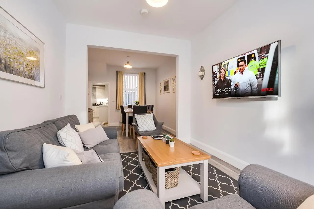 דירות בלפסט Melrose Townhouse בריטניה